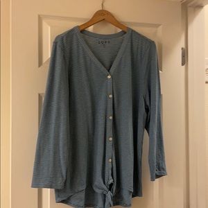 Blue striped 3/4 length sleeve tee